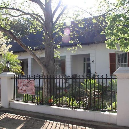 Petal'S Place Robertson Εξωτερικό φωτογραφία